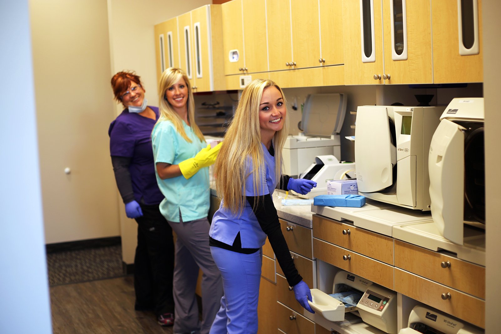 Assistants Sterilization Pic 2017 Dexter Family Dentistry