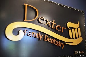 The Dexter Family Dentistry Sign